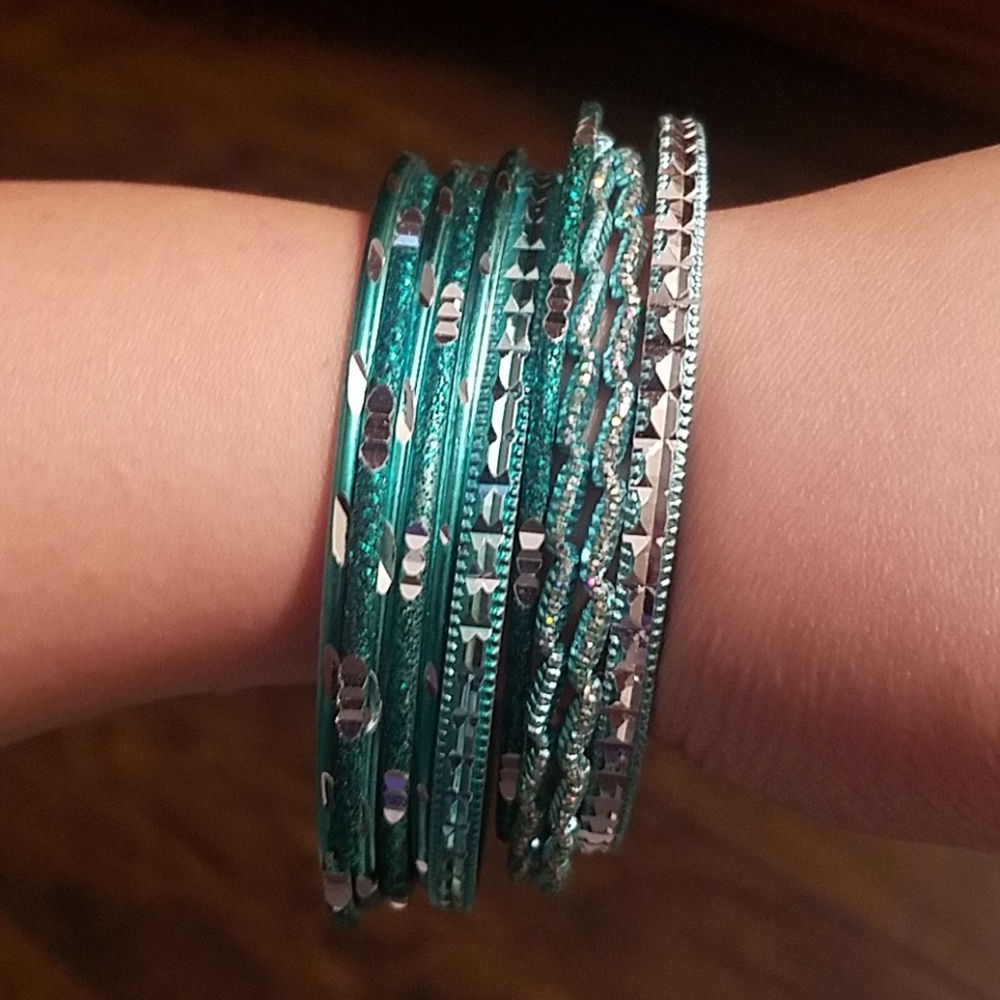 Bangle bracelet set